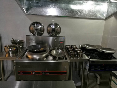 厨房设备低价转让