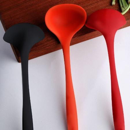 工厂直发食品级硅胶勺子家用汤勺厨房用品耐高温无毒不黏米易清洗